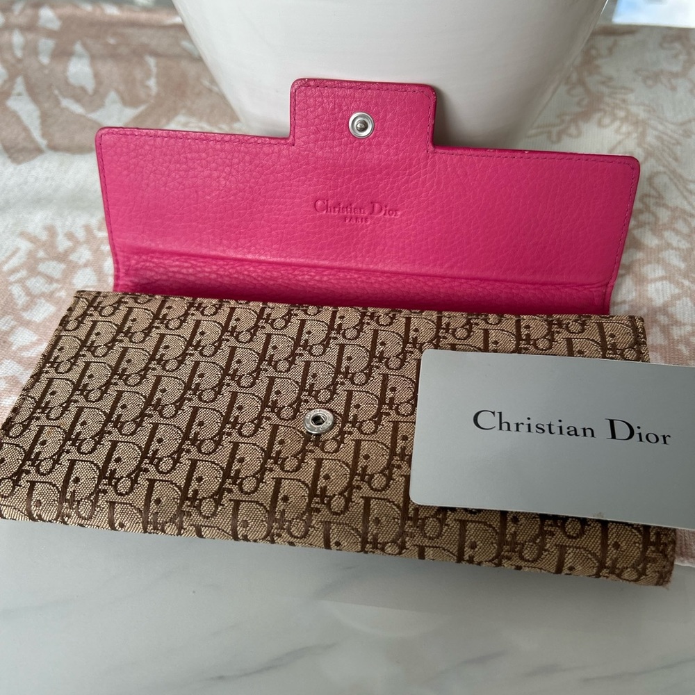 Auth. Dior wallet